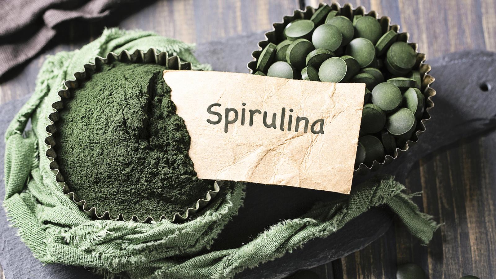 Spirulina Alge statt Multivitamin | Die Alge des Jungseins