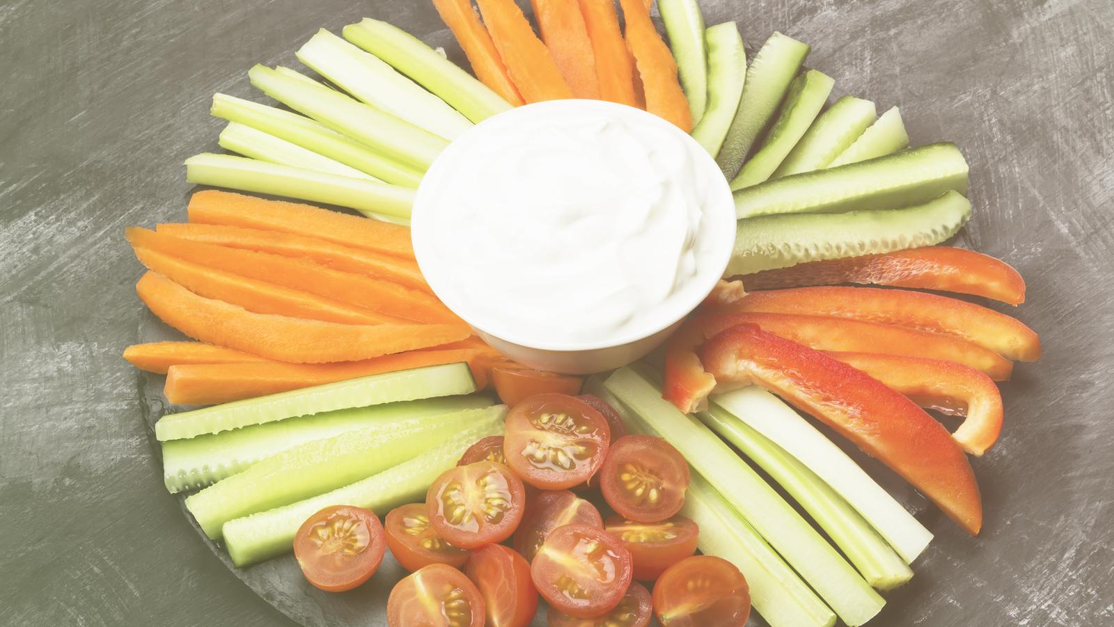 Frühlingspicknick mit gesunden Lebensmitteln